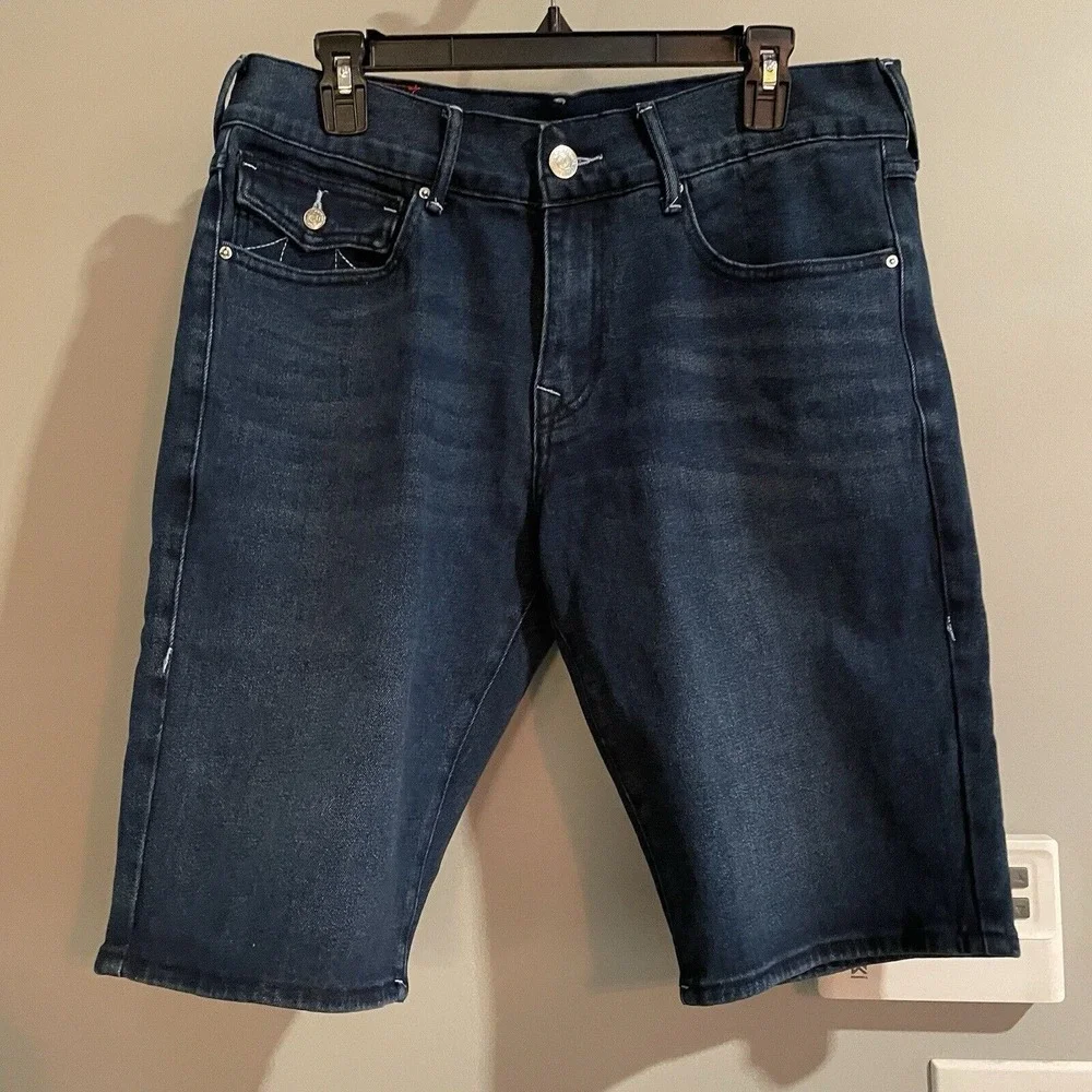 True Religion Ricky Shorts‎ Denim Relaxed Straight Fit Flap Pockets Size 33 New